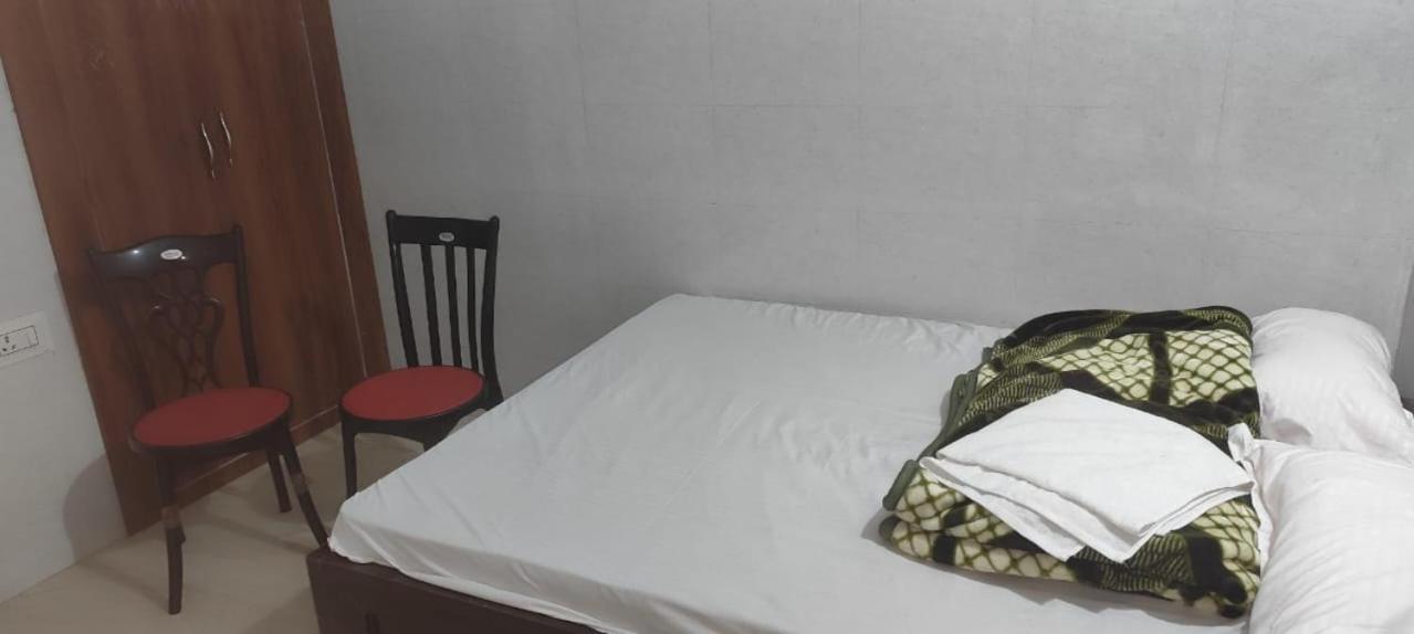 Hotel Radhey Krishna Patna  Exteriör bild