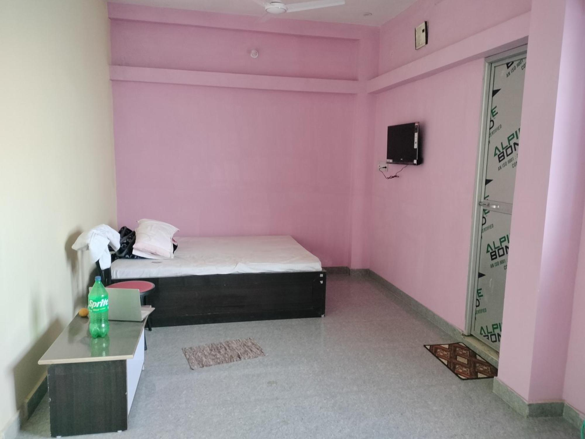 Hotel Radhey Krishna Patna  Exteriör bild